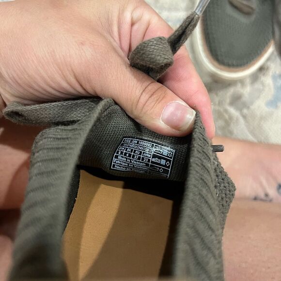 Ugg Shoes - Picture 4 of 4